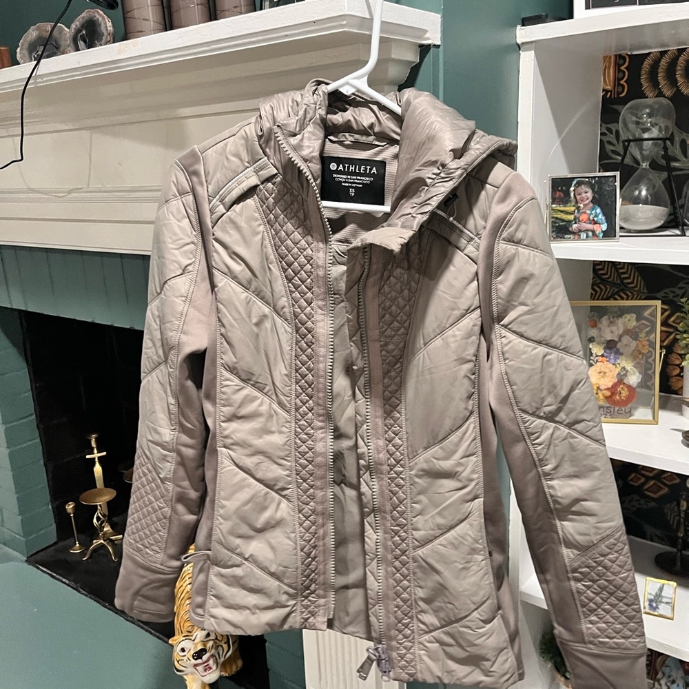 Athleta Women's Quilted Puffer Jacket - Taupe